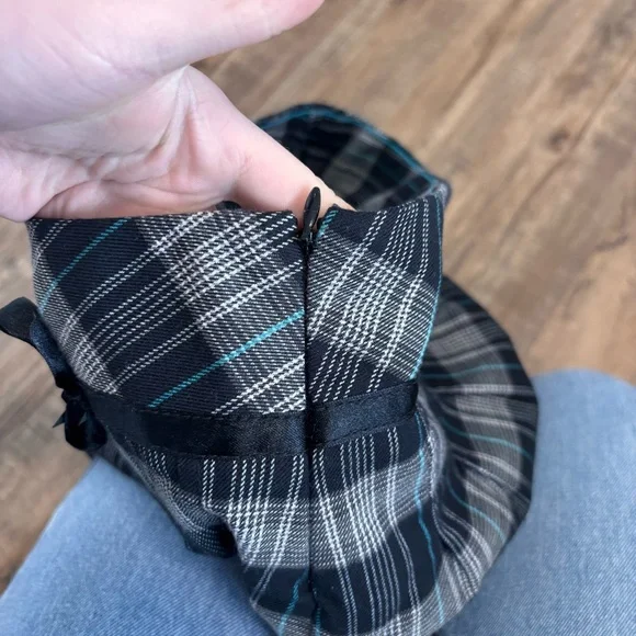 Garage Black and White Plaid Low Rise Mini Skirt - Picture 5 of 5